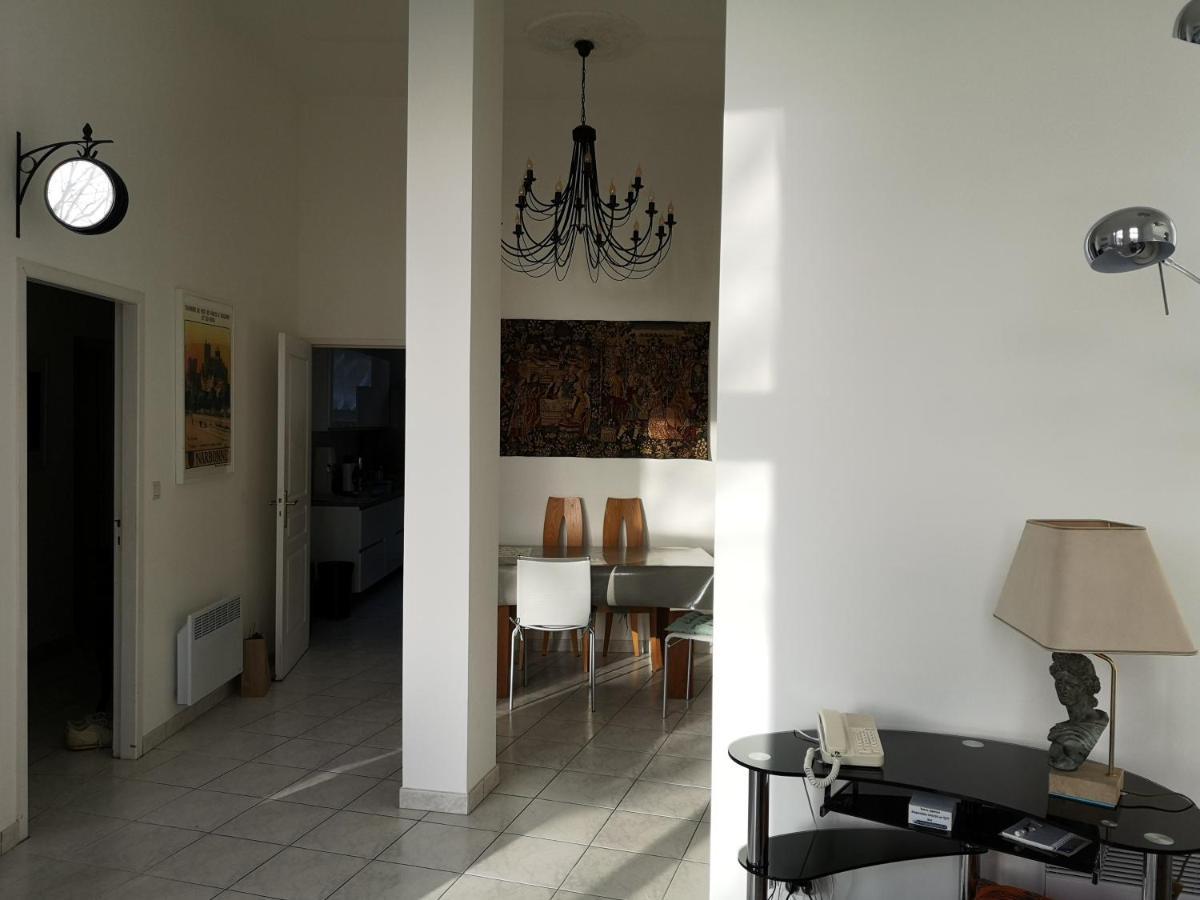 Appartement de 105m2, balcon sur Cours de la République Narbona Esterno foto