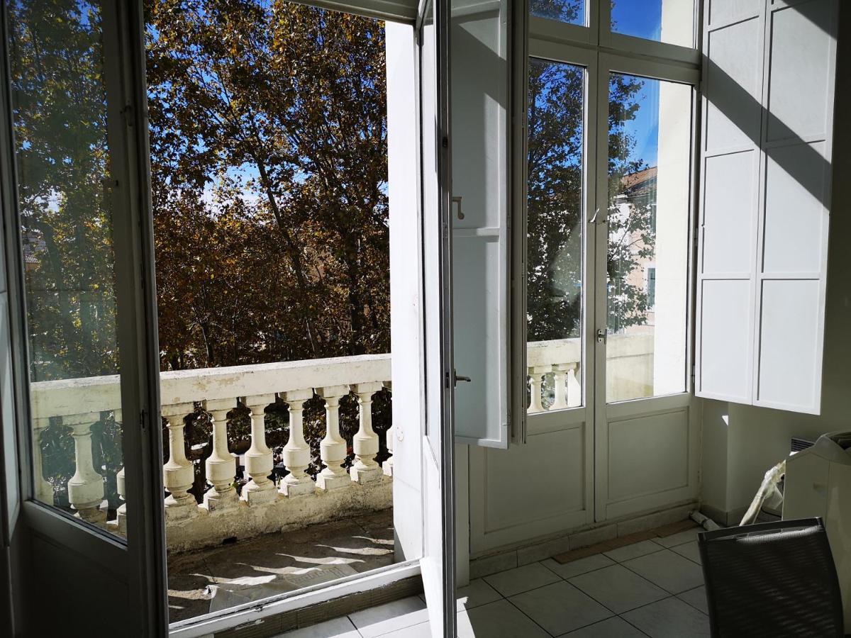 Appartement de 105m2, balcon sur Cours de la République Narbona Esterno foto